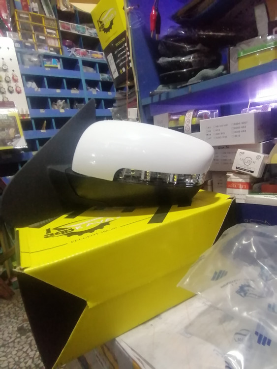 آینه بغل تاشو برقی اتومات سمند